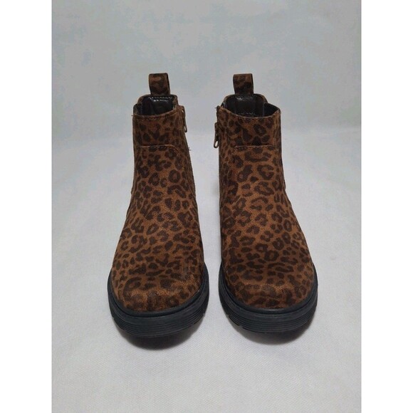 Cat & Jack Other - Cat & Jack Zita Slip on Chelsea Boots Girls Size 2 Leopard BrownTarget Kids Shoe